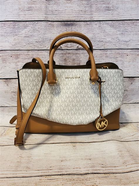 savannah large signature logo satchel